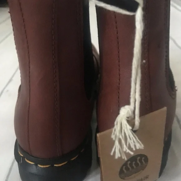 Dr. Martens- Brown Leather Fur-Lined Boots - Picture 2 of 6